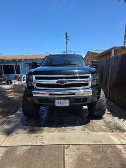 CHEVY SILVERADO 1500 LIFTED