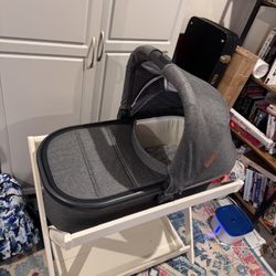 UPPAbaby V2 Bassinet. No Stand