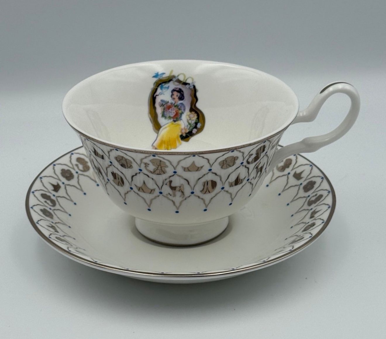 New Disney English Ladies Co Snow White Cup And Saucer Fine Bone China Plate