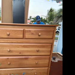 Wood dresser w/ full extension drawers