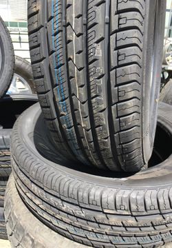 17” 235/65R17 4 new tires