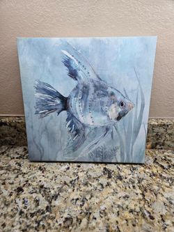 Bathroom wall decor