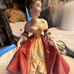 Royal Doulton Figurine “Southern Belle”  Vintage pink Dress HN2229 **PRICE REDUCED**