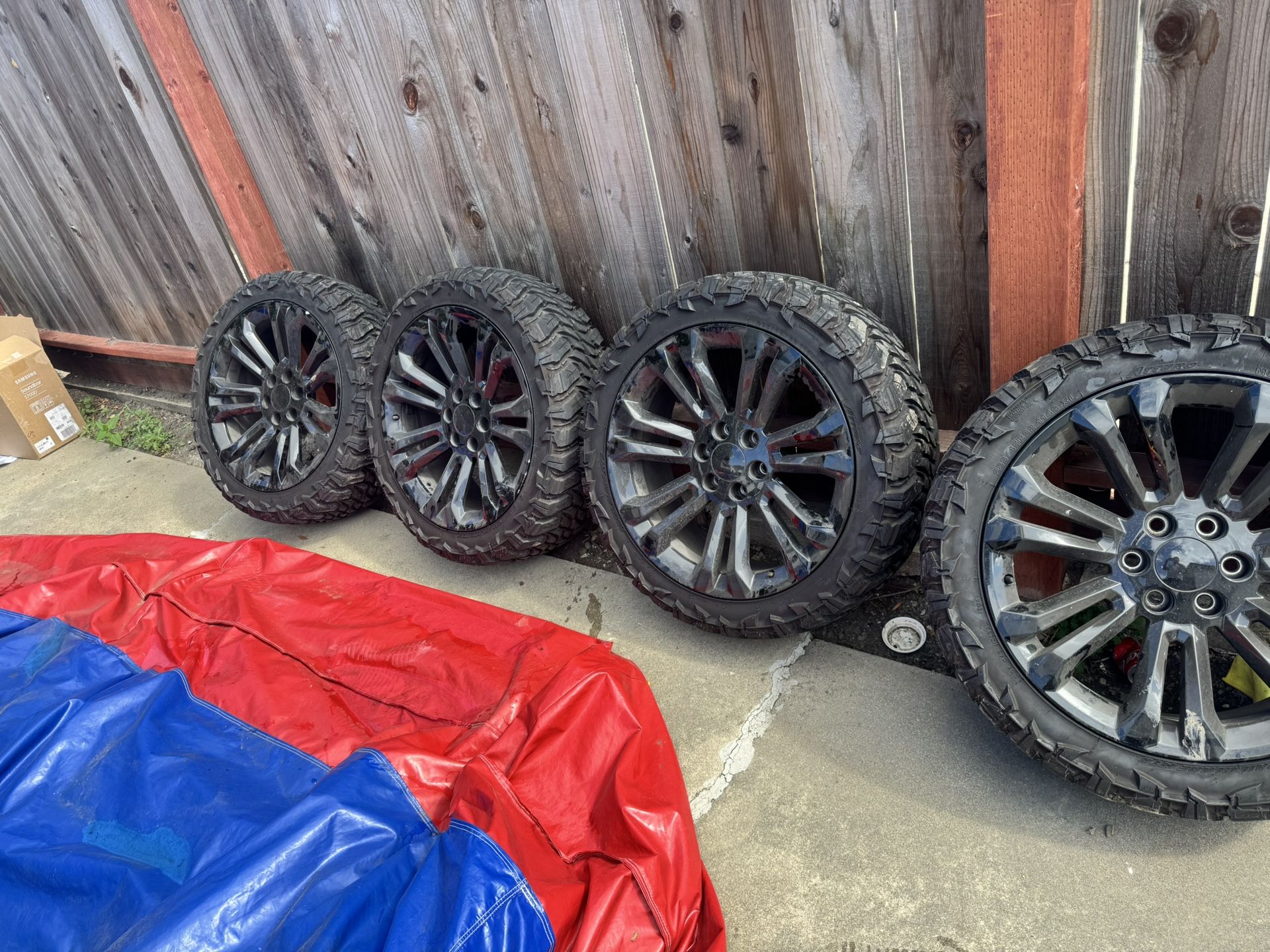 Wheel/tires