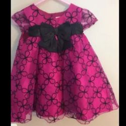 BEAUTIFUL LITTLE GIRLS DRESS........ CHECK OUT MY PAGE FOR MORE ITEMS