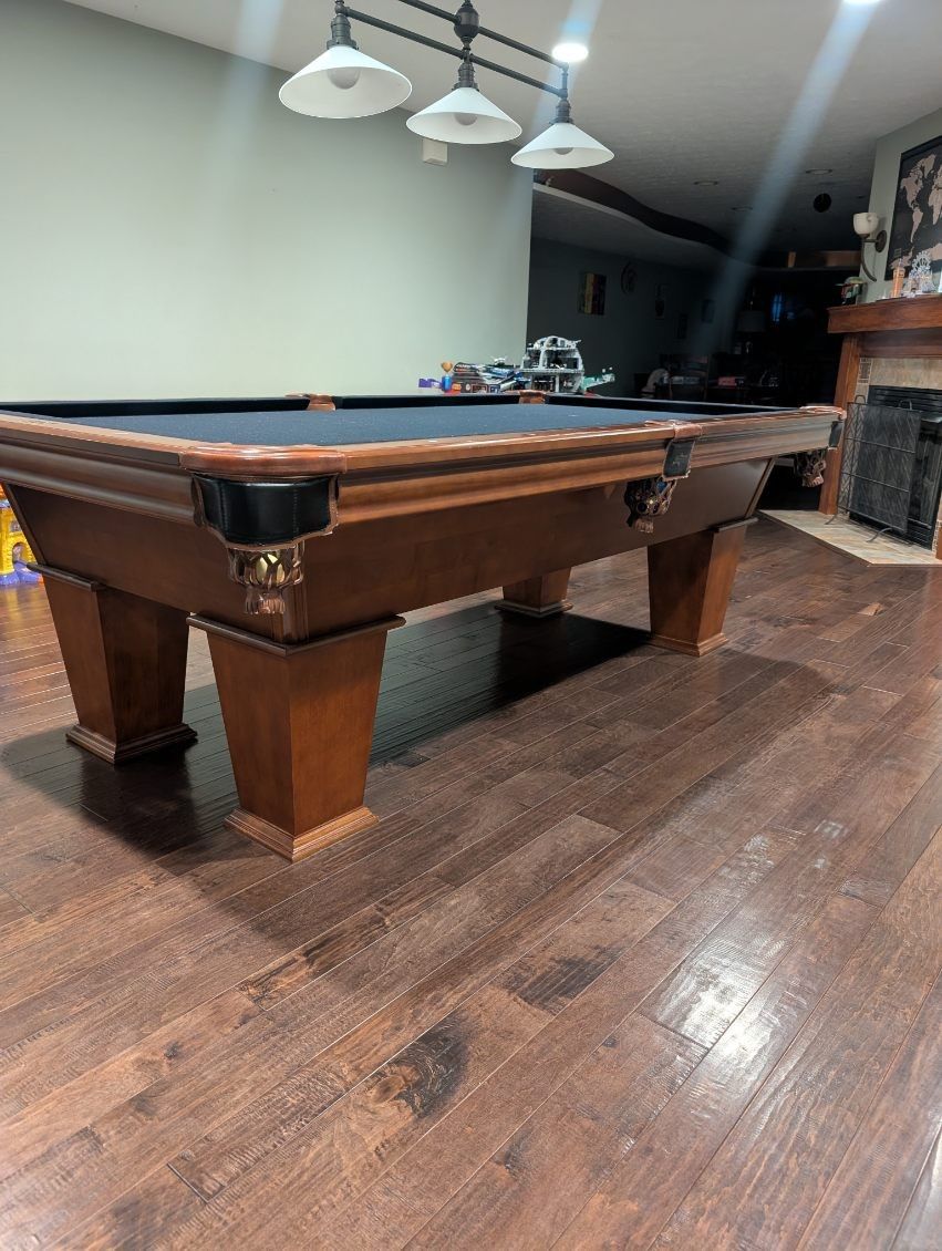 Kasson Tapered Leg Model Pool Table