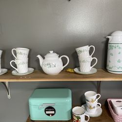 Corelle Calloway 6 Matching  Coffee/Tea Cups & Saucers, Teapot, And Matching thermos