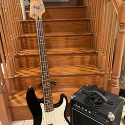 Fender MIM Precision Bass W/ Acoustic B10 Bass Amp