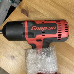 Snap On Cordless 1/2 Impact Gun