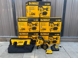 Dewalt 15° Coil Roofing Nailer Kit Battery 2.0 Charger And Tool Bag