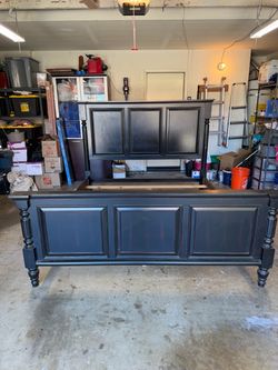 Bed frame queen size