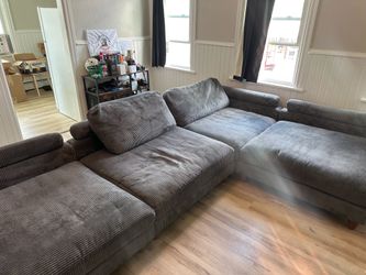 Couch - NEED GONE!!!