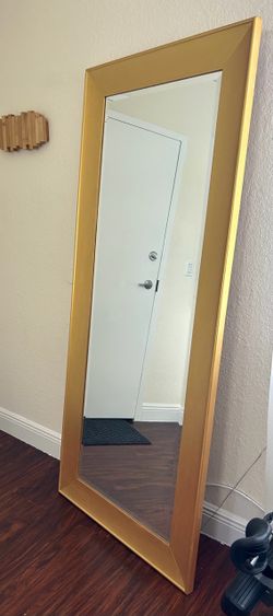 Gold mirrors and wall deco for sale! Please read the ad for pricing.
