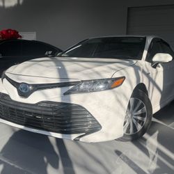 2020 Toyota Camry Hybrid