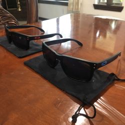 Oakley Holbrook Sunglasses Glasses 👓 😎