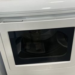  GE 7.4 cu. ft. Capacity Electric Dryer