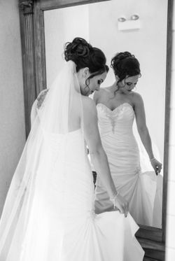 ✨️WEDDING DRESS AND VEIL✨️