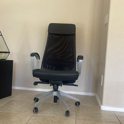 Leather Executive Chair With 360 degree Swivel