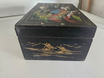Japanese jewelry music box