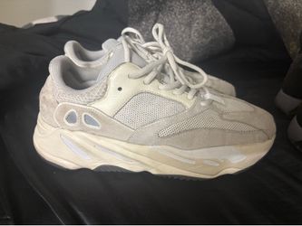 Yeezy 700