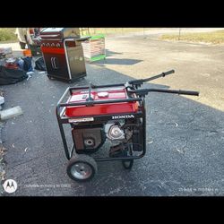HONDA GENERATOR RUNS QUIET 