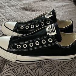 Woman’s Slip On Converse Size 7 