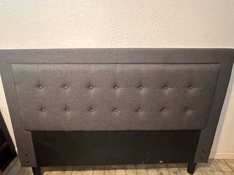Queen headboard like new.
