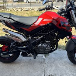 2022Benelli TNT 135cc