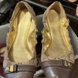 Coach flats