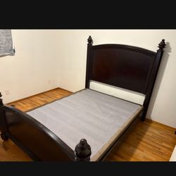 Solid Wood Queen Bed Frame And Box Spring