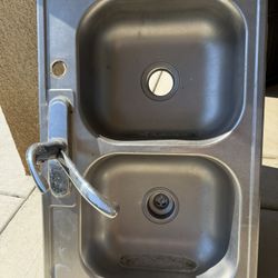 Double Sink 