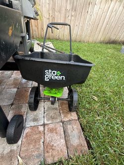 Sta-Green Seed Spreader