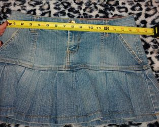 GLO vintage 90s denim pleated skirt size 7