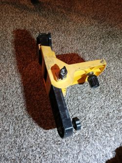 Wall Mount For DeWalt D077 Laser