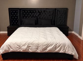 Cali King Bed Set