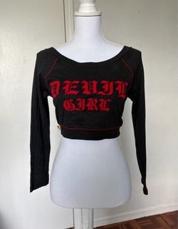 Clovis women’s vintage red and black long sleeves cropped top size medium
