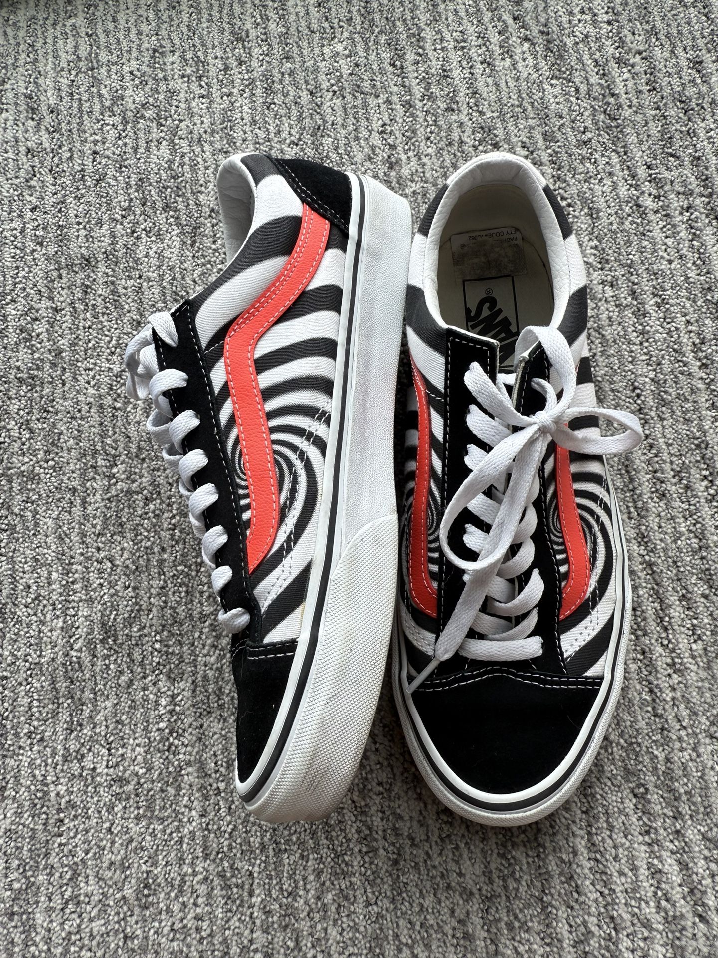 Vans Unisex Swirl Style 36 Shoes - Black / Fiery Coral