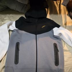 Nike Tech