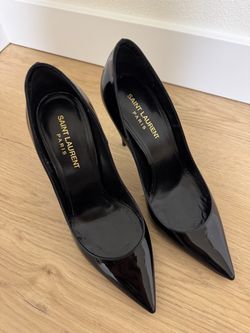 Saint Laurent black patent leather pointed-toe pumps by Saint Laurent size 37.