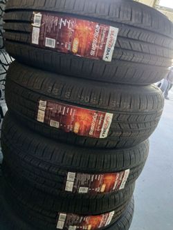 Tengo un set de llantas nuevas 205 65 15 de la marca supermax