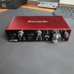Focusrite Scarlett 2i2