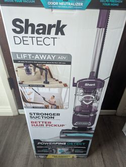 Shark Detect Lift-Away ADV Vacuum