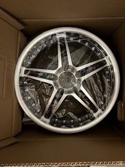 Rim 16 ‘ New Aro 16 Is One Rim Not 4 Is New In Box