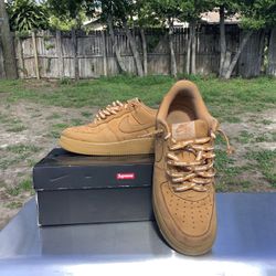 Supreme Nike Air Force 1 Low So