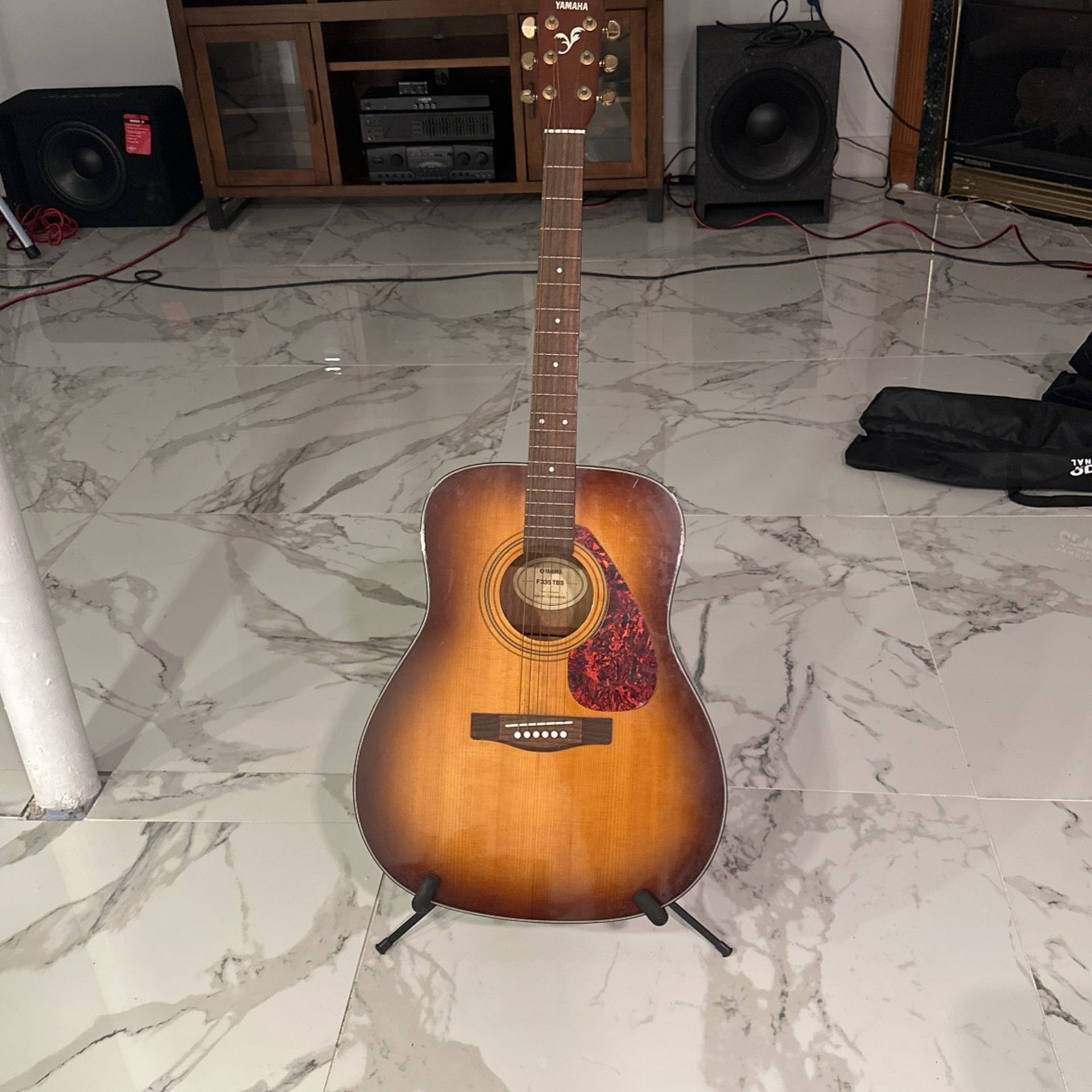 Yamaha F335 TBS Acoustic Guitar