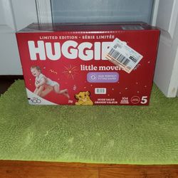 Box Huggies Little Movers 104 Diapers Size 5