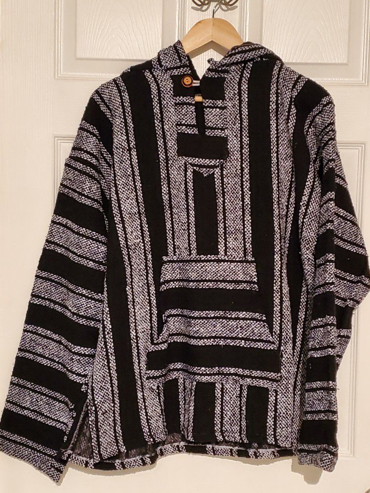 Poncho Baja Hoodies Pullover Size 44 LARGE