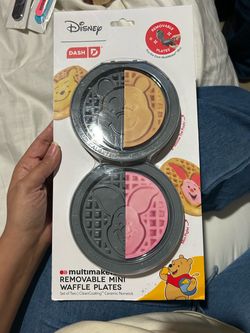Dash Disney Winnie the Pooh Mini Waffle Plates