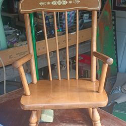 Vintage 40-50s Child/Doll Maple Wooden Musical Rocking Chair