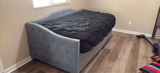 Twin Size Day Bed